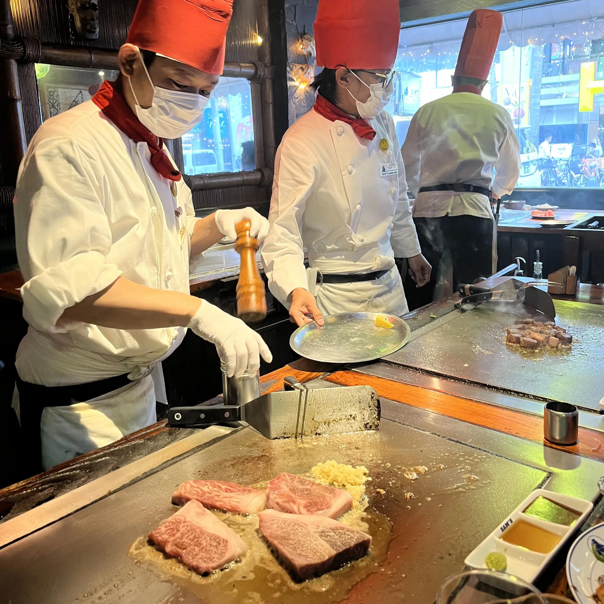 Rušná ulice Kokusai-dóri