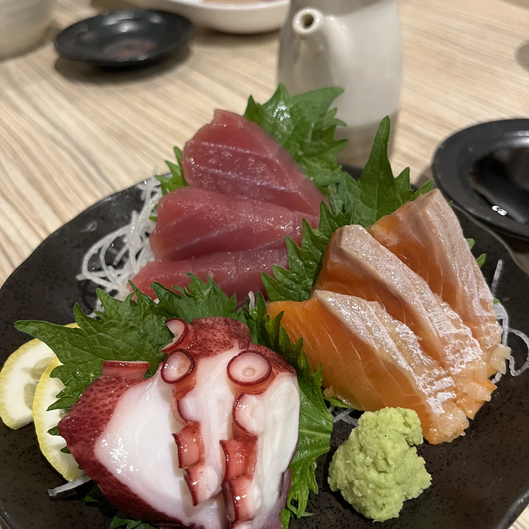 Večeře v místní restauraci izakaya